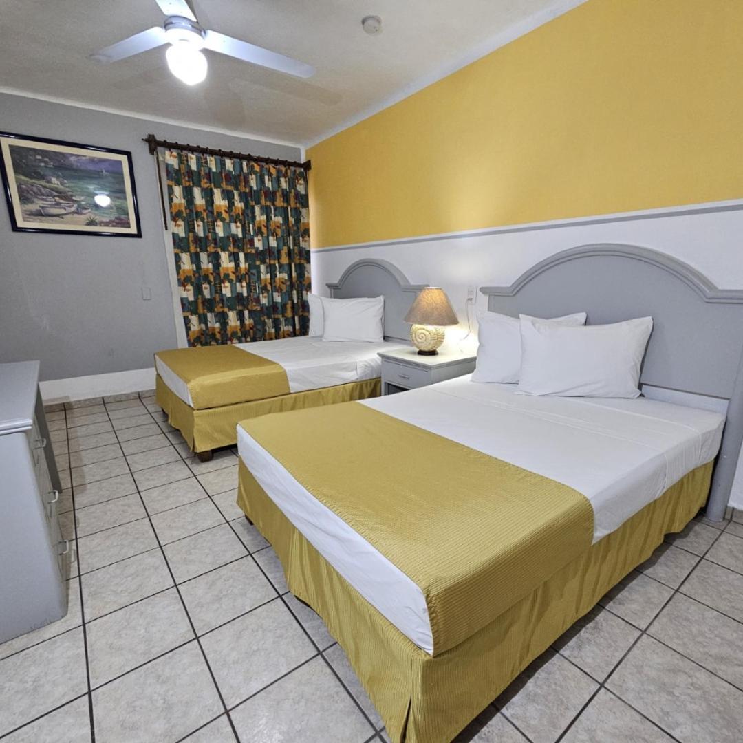 Hotel Costa Brava Manzanillo Buitenkant foto