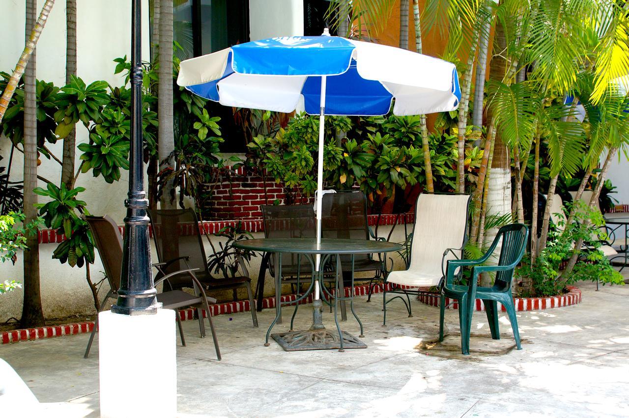 Hotel Costa Brava Manzanillo Buitenkant foto