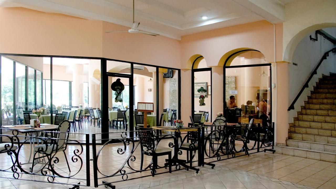 Hotel Costa Brava Manzanillo Buitenkant foto