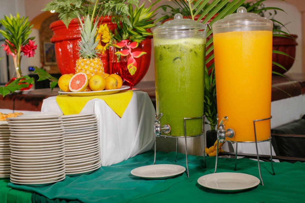 Hotel Costa Brava Manzanillo Buitenkant foto